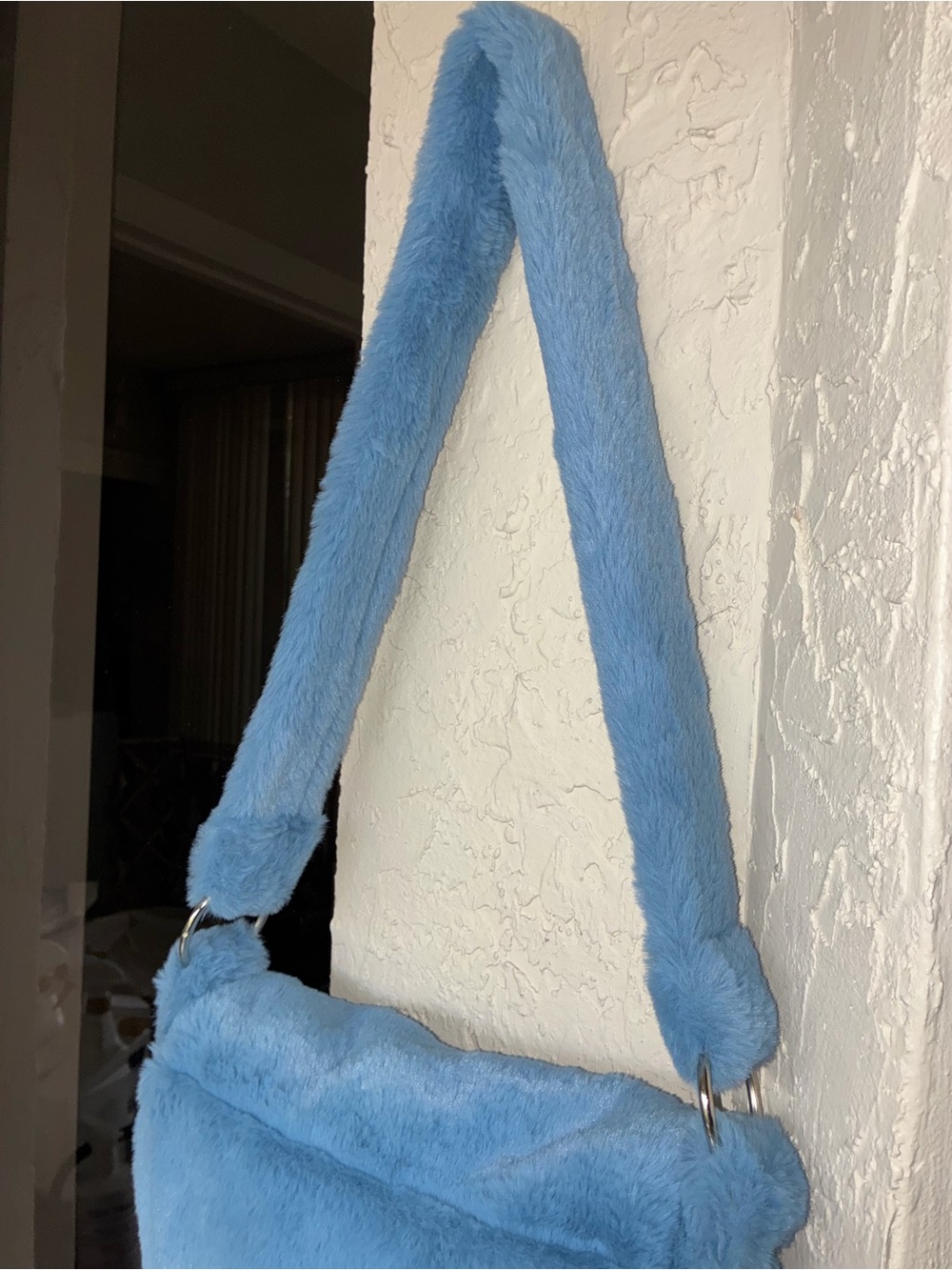 Lolita Jade Frankie Messenger Bag in Sky Blue Faux Fur - EUC - Picture 5 of 11